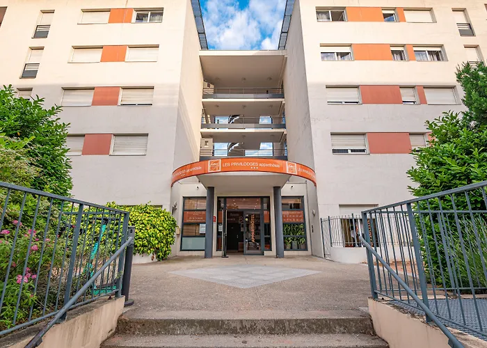 Privilodges Lumiere 3* ليون